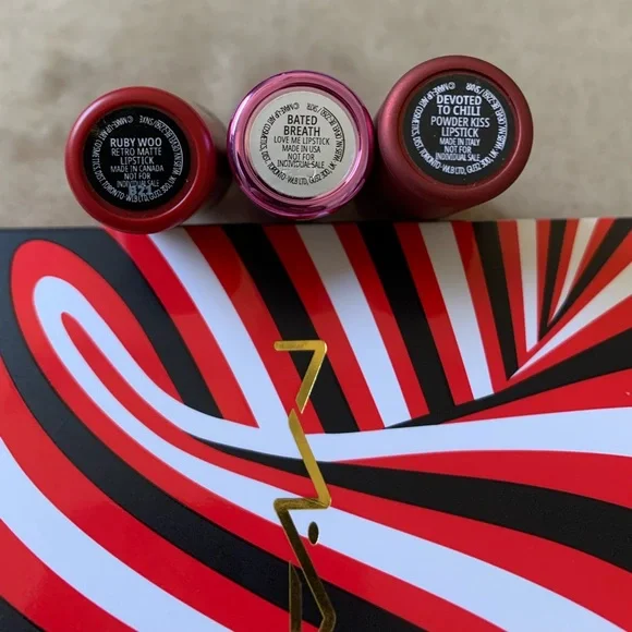 Mac Cosmetics Lipstick Set Trio FULL SZ Ruby Woo Bated Breath Devoted to Chili